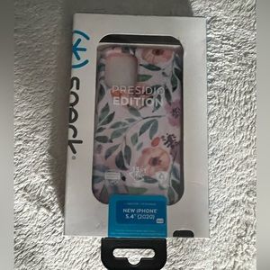 New iPhone 5.4 inch from 2020 case by speck